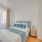 Champs Elysees 1Br Prime Location Renovated