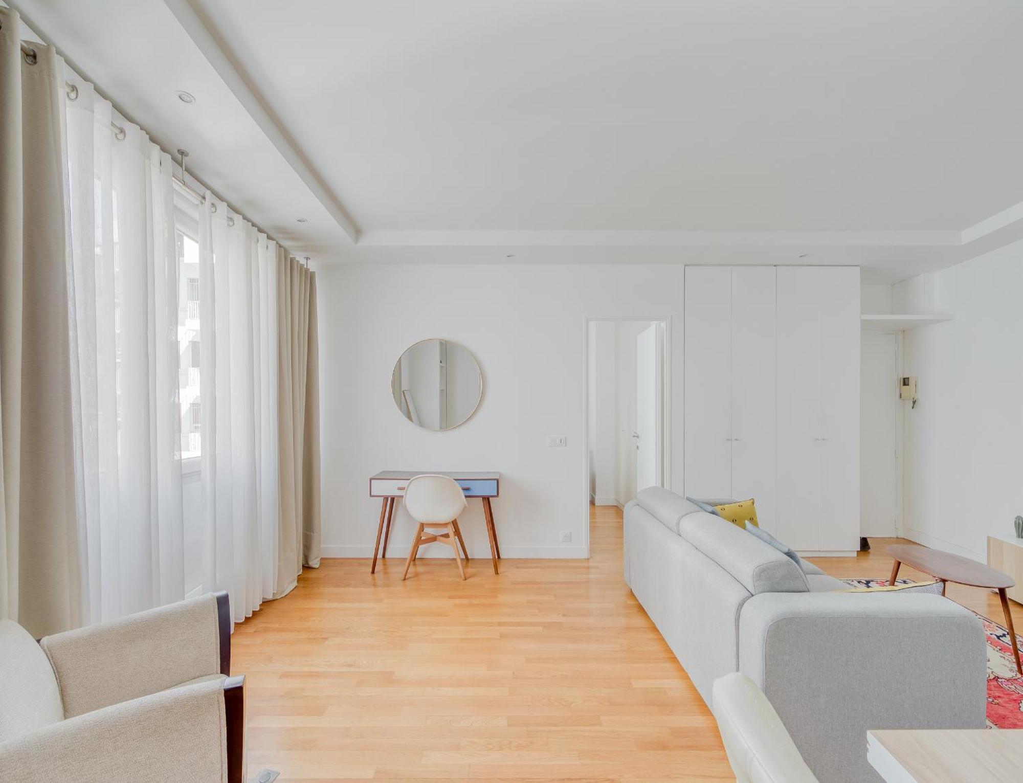 Apartment Champs Elysees 1br Prime Location Renovated